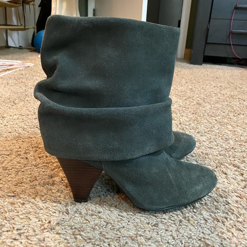 Steve Madden Grey Suede Boots
